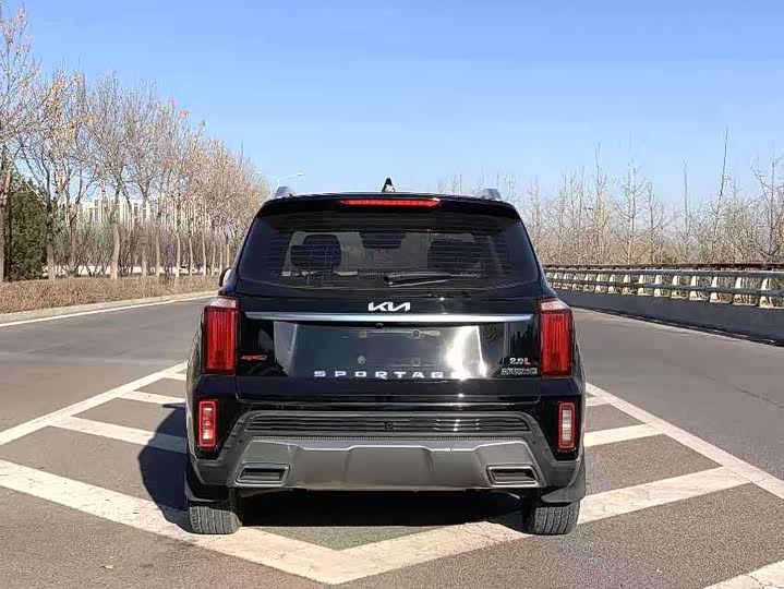 Kia Sportage GT-line, 2022 — фото 8 из 9