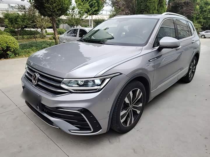 Volkswagen Tiguan L Pro, 2021 — купить в Твери под ключ