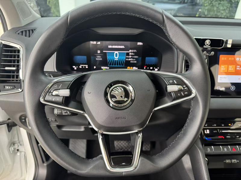 Skoda Karoq, 2023 — фото 9 из 12