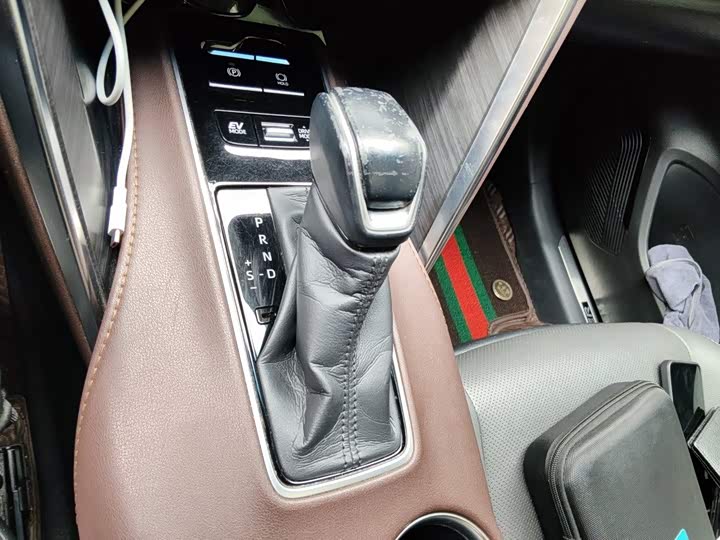 Toyota Harrier, 2022 — фото 7 из 9