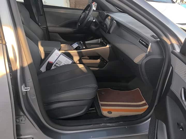 BYD Qin Plus, 2025 — фото 8 из 9