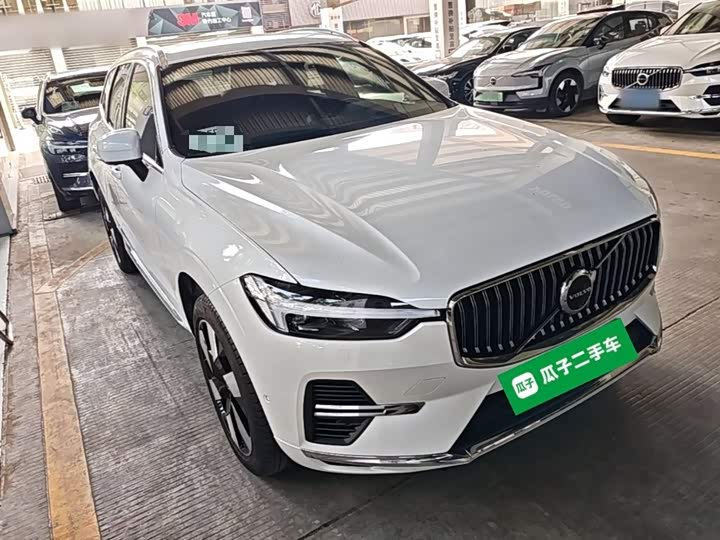 Volvo XC60 Hybrid, 2024 — фото 4 из 9