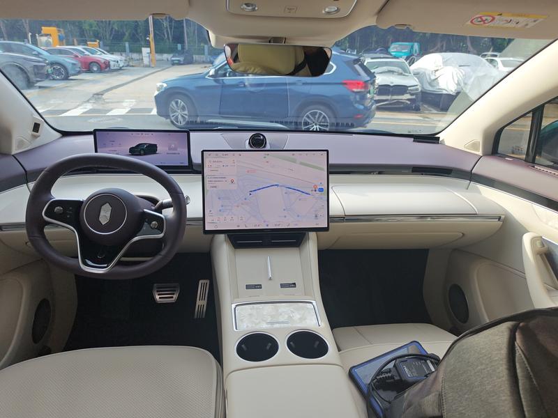 Luxeed R7, 2026 — фото 10 из 12