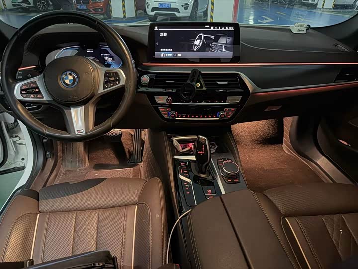 BMW 5 Series Hybrid, 2021 — фото 4 из 9