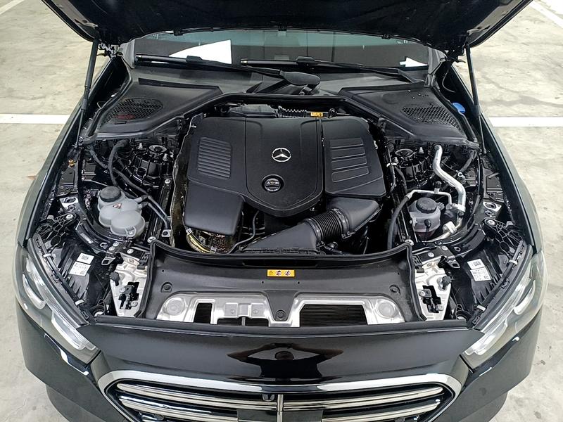 Mercedes-Benz E-Class, 2026 — фото 12 из 12