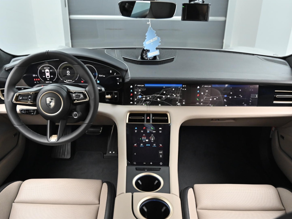 Porsche Taycan, 2025 — фото 6 из 12