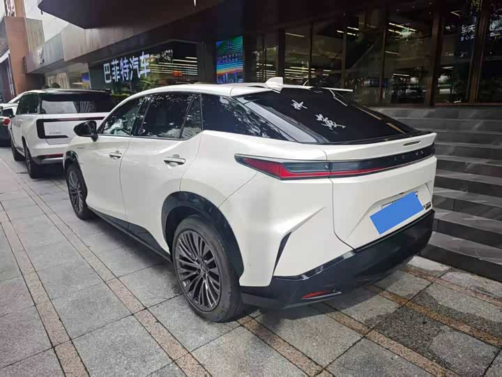 Lexus RZ, 2022 — фото 4 из 9