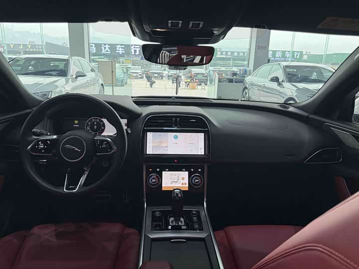 Jaguar XE L, 2024 — фото 9 из 9