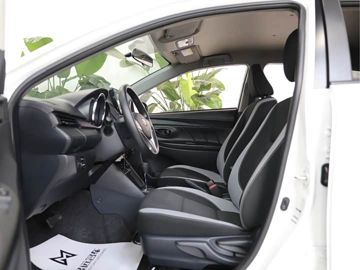 Toyota Yaris L Hatchback, 2022 — фото 6 из 9
