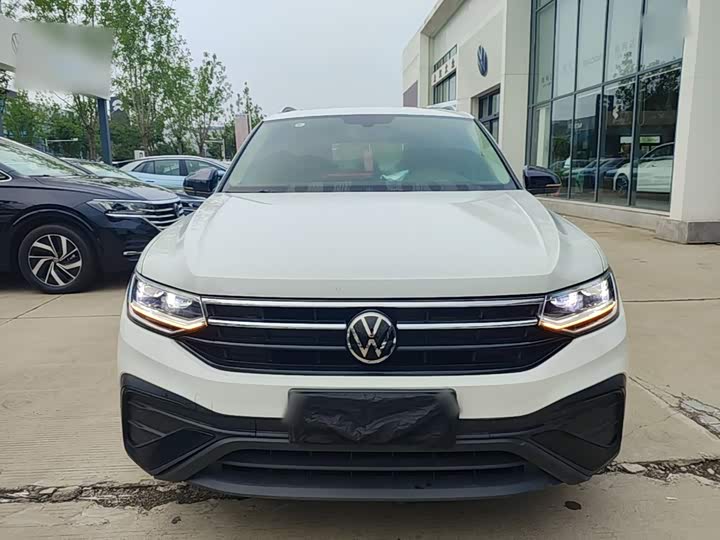 Volkswagen Tiguan L Pro, 2024 — фото 3 из 9