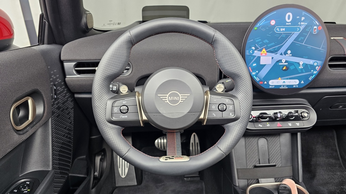 Mini Cooper Convertible, 2025 — фото 12 из 12