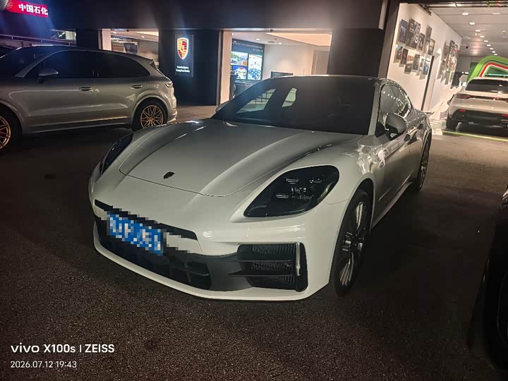 Porsche Panamera, 2026 — купить в Курске под ключ