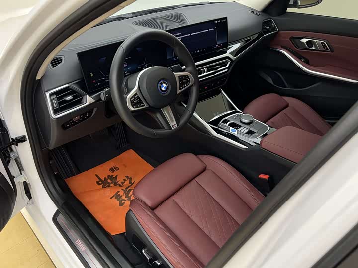 BMW i3, 2024 — фото 6 из 9