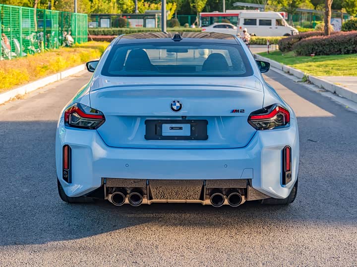 BMW M2, 2025 — фото 7 из 9