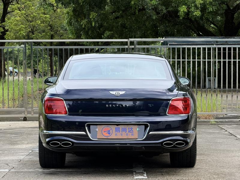 Bentley Flying Spur, 2023 — фото 6 из 12