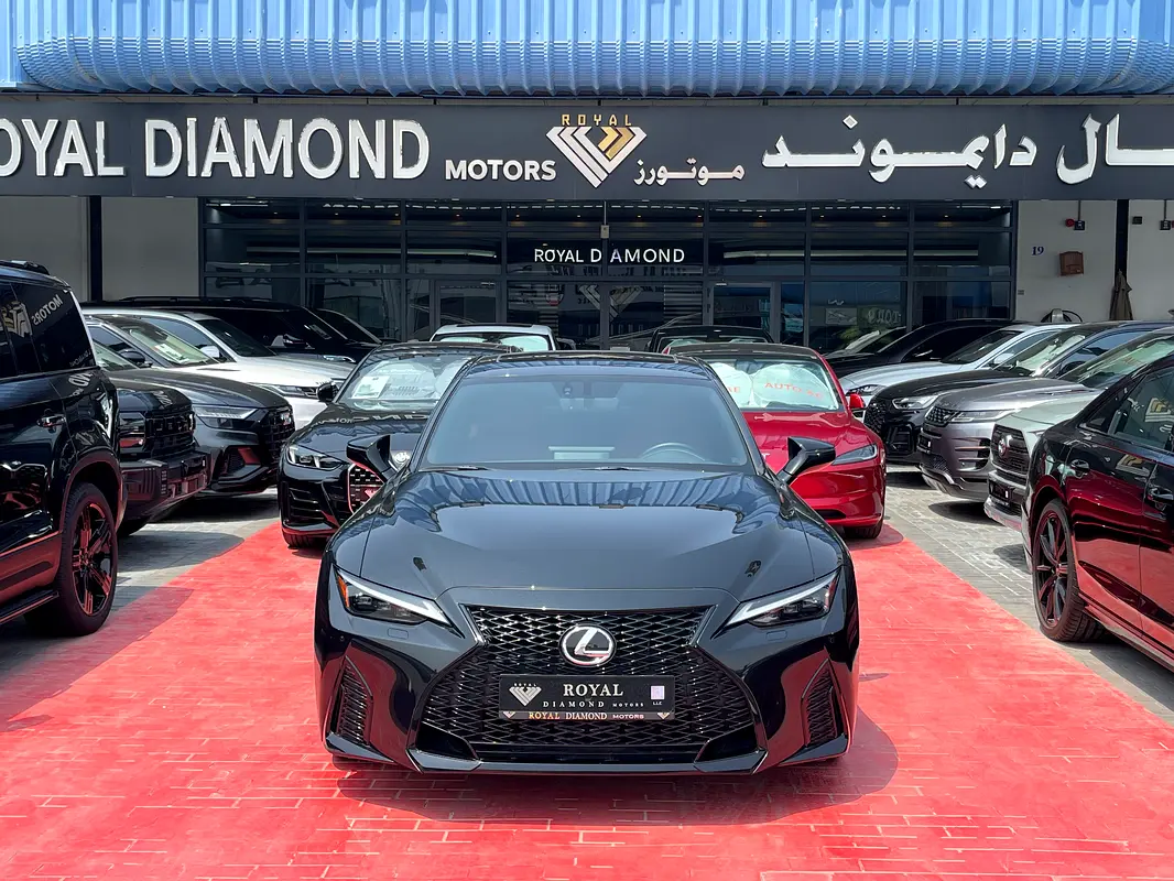 Lexus IS-Series, 2024 — фото 2 из 10