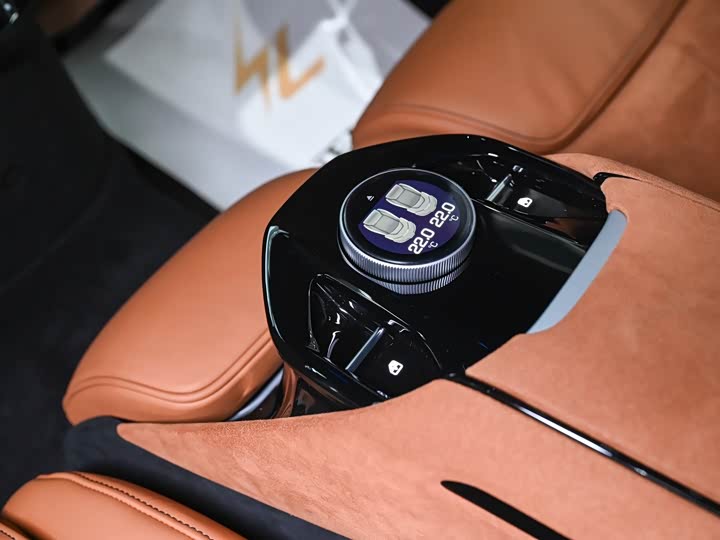 Ferrari Purosangue, 2024 — фото 8 из 9