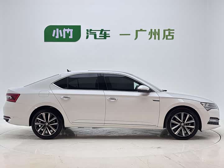 Skoda Superb, 2023 — фото 6 из 9