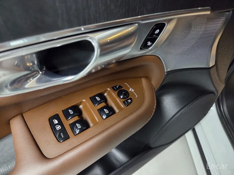 Volvo XC90, 2022 — фото 12 из 12