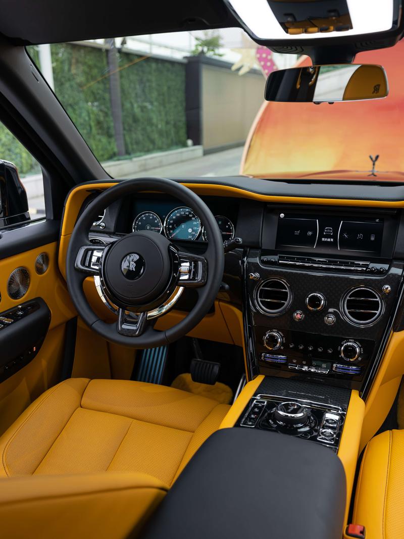 Rolls-Royce Cullinan, 2023 — фото 9 из 12