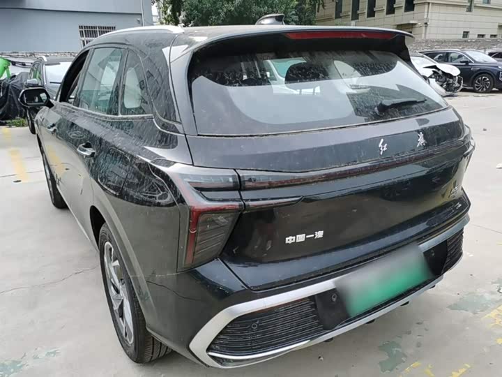 Hongqi HS3 Hybrid, 2025 — фото 5 из 9