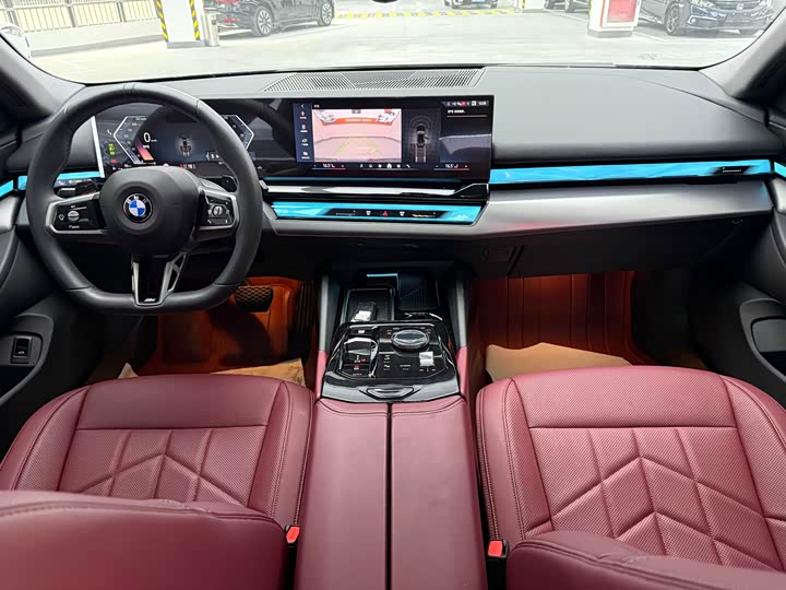 BMW 5 Series, 2025 — фото 8 из 9