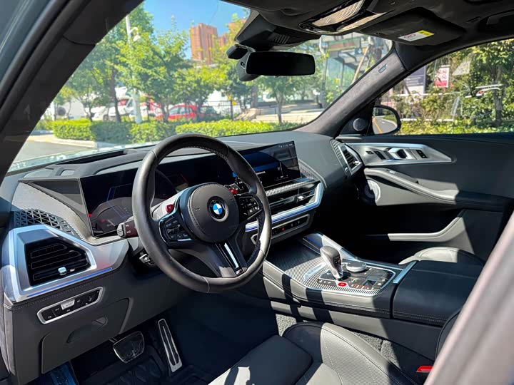 BMW XM, 2024 — фото 4 из 9