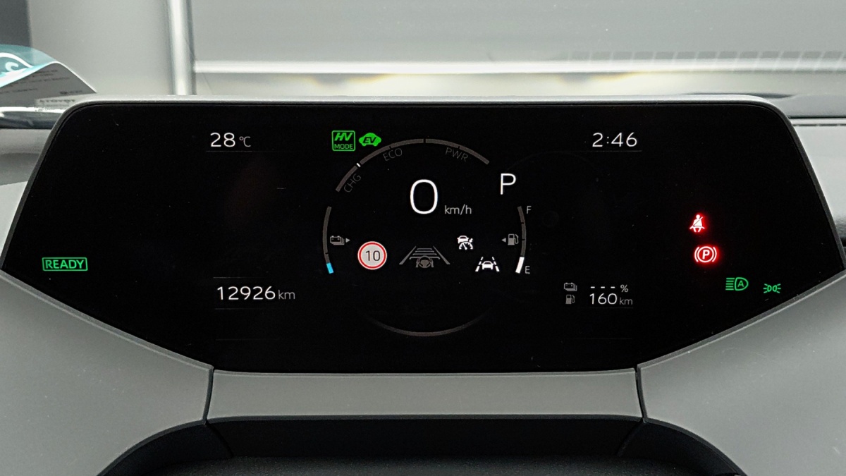 Toyota Prius, 2024 — фото 7 из 12