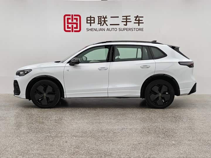 Volkswagen Tiguan L Pro, 2024 — фото 2 из 9
