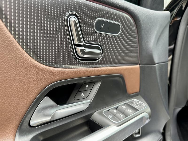 Mercedes-Benz GLB-Class, 2022 — фото 12 из 12