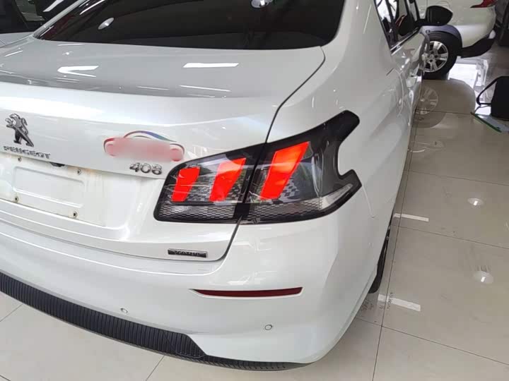 Peugeot 408, 2023 — фото 8 из 9