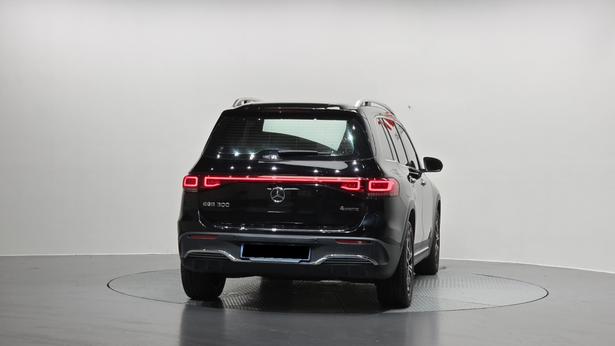 Mercedes-Benz EQB, 2023 — фото 4 из 12