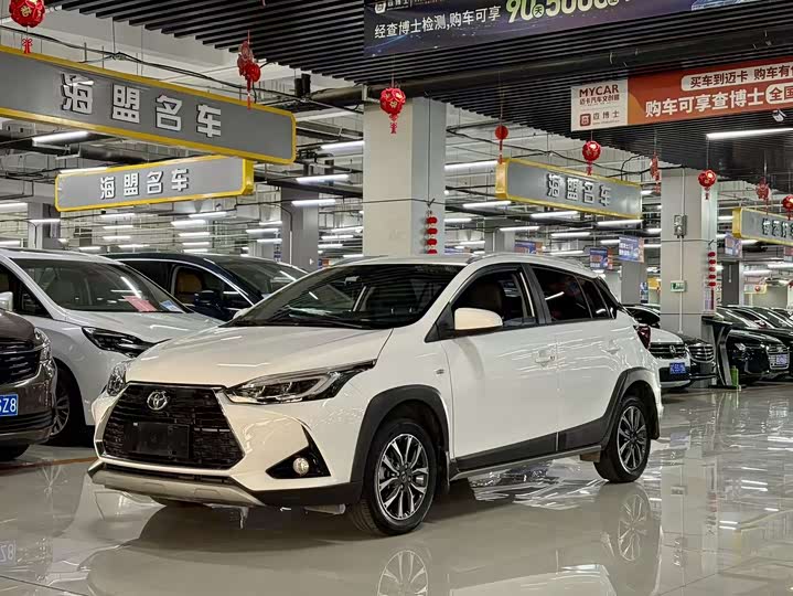 Toyota Yaris L Hatchback, 2022 — купить в Курске под ключ
