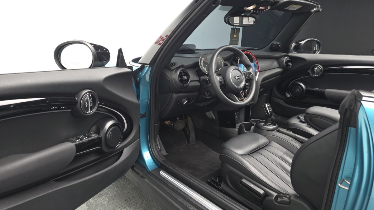 Mini Cooper Convertible, 2023 — фото 10 из 12