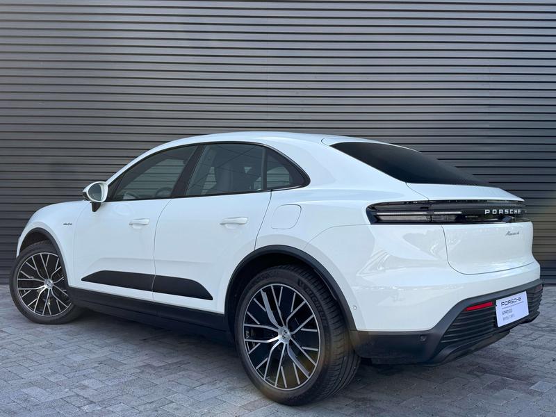 Porsche Macan EV, 2025 — фото 5 из 12