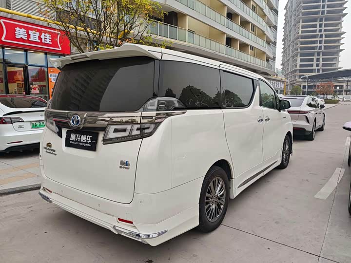 Toyota Vellfire, 2021 — фото 7 из 9