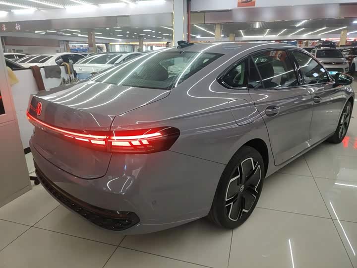 Volkswagen Passat, 2025 — фото 6 из 9