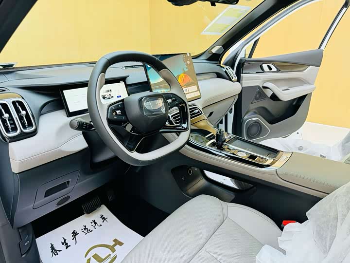 Geely Atlas L, 2026 — фото 6 из 9