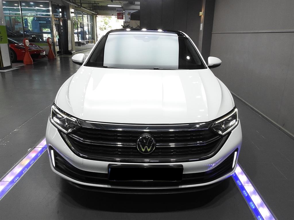 Volkswagen Jetta, 2023 — купить в Москве под ключ