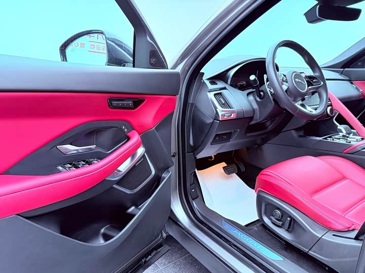 Jaguar E-Pace, 2023 — фото 7 из 9