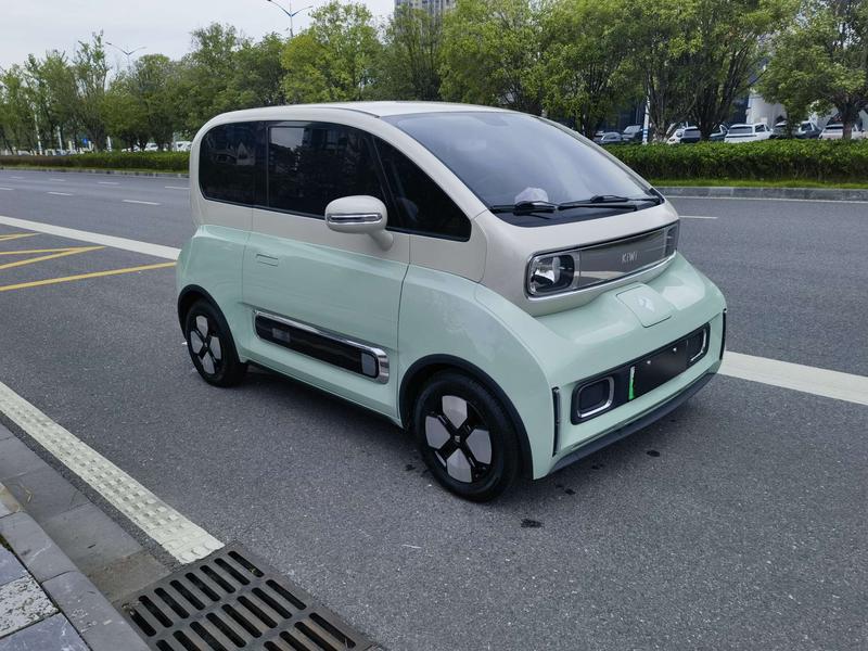 Baojun KiWi EV, 2022 — фото 3 из 12
