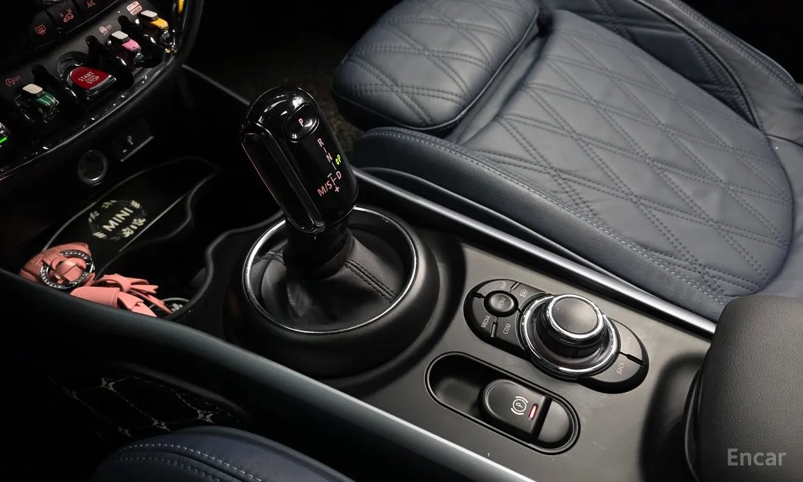 Mini Clubman, 2022 — фото 9 из 12