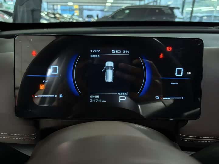 Wuling Starlight 560 Hybrid/EV, 2026 — фото 6 из 9