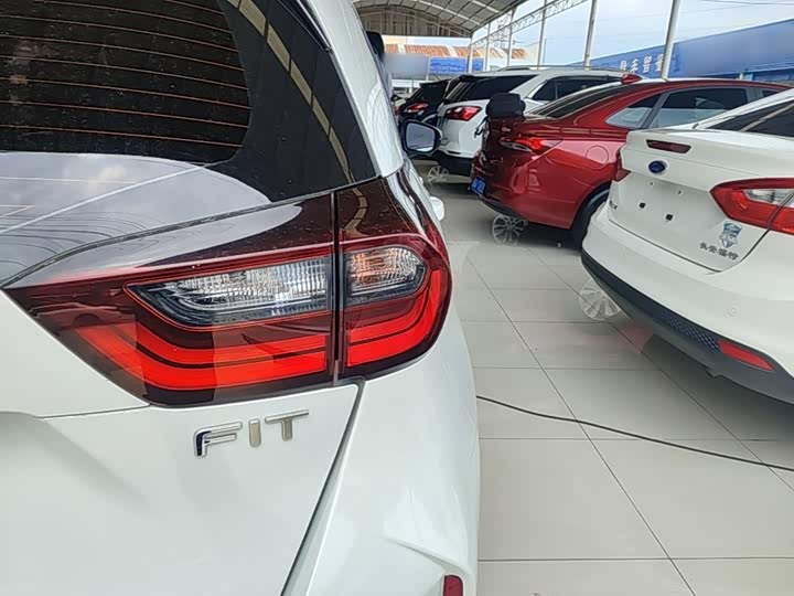 Honda Fit, 2023 — фото 8 из 9