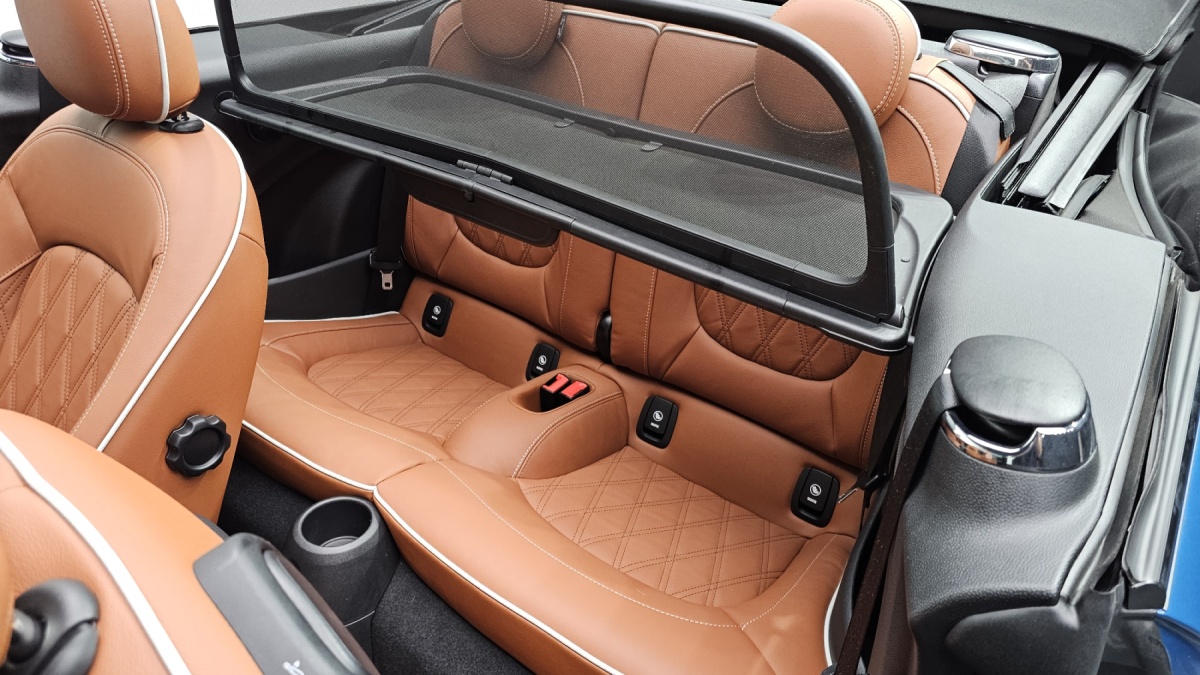 Mini Cooper Convertible, 2024 — фото 11 из 12