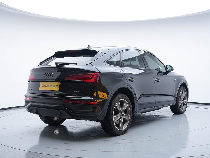 Audi Q5L Sportback, 2023 — фото 7 из 12