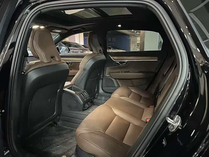 Volvo S90, 2024 — фото 8 из 9