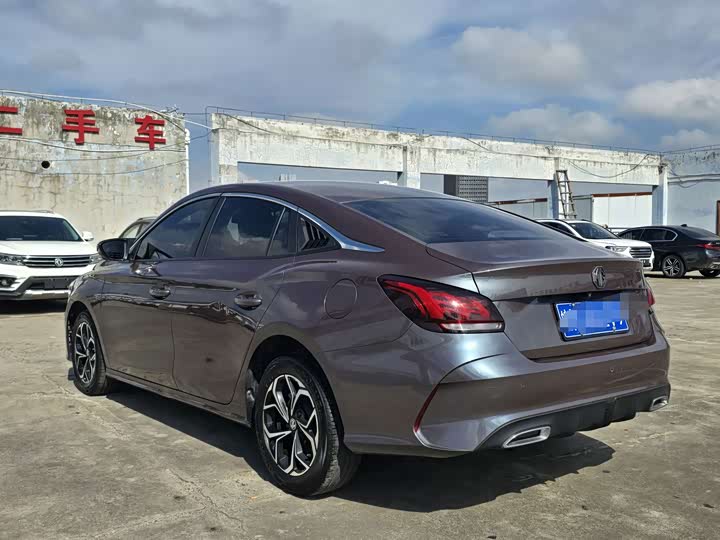 MG Motor 5, 2023 — фото 7 из 9