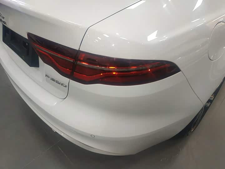 Jaguar XE L, 2022 — фото 8 из 9