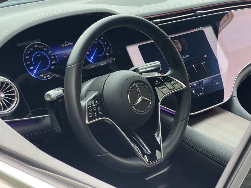 Mercedes-Benz EQS, 2022 — фото 12 из 12
